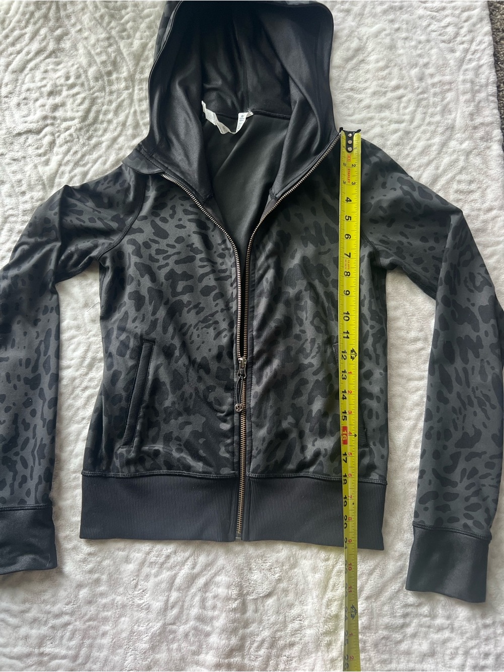 Lululemon Women’s Namasker Hooded Jacket Animal Swirl Deep Coal Black | Size 2 - Picture 9 of 14